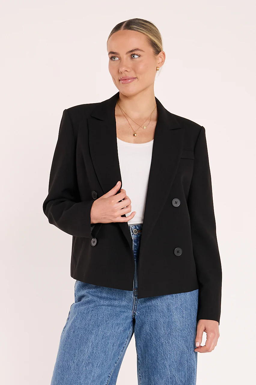 SALE KNITWEAR & JACKETS